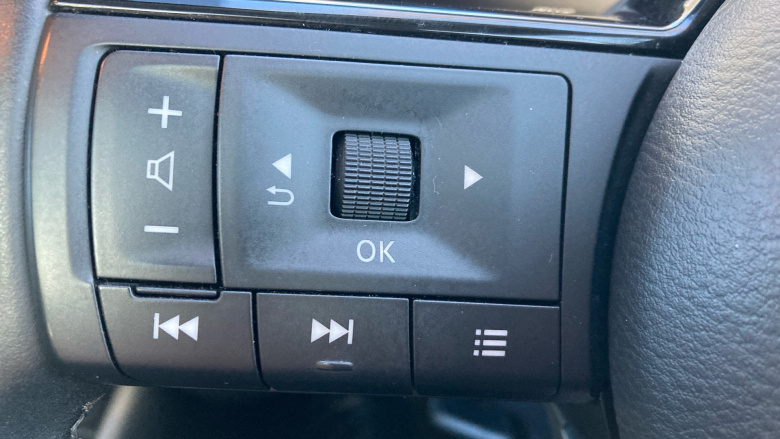 Nissan Qashqai 1.3 DiG-T MH 158 N-Connecta 5dr Xtronic Petrol Hatchback